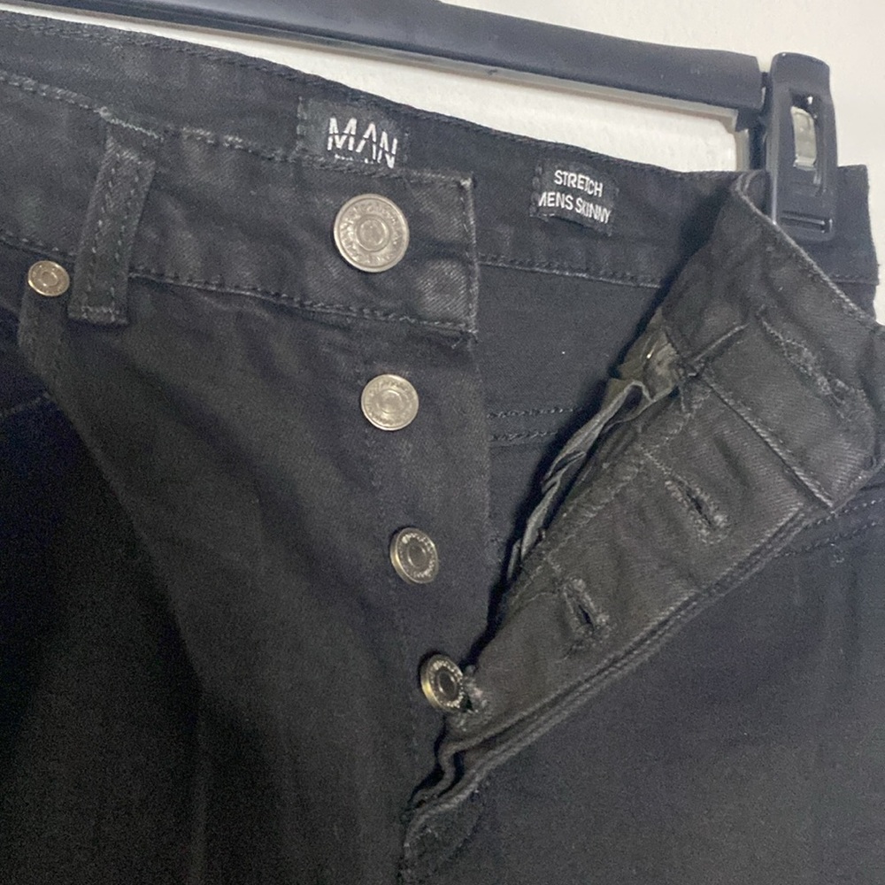 BooHoo Man Skinny Stretch Jeans Men’s 28x30 Black Spellout World Wide Collection - Picture 9 of 16